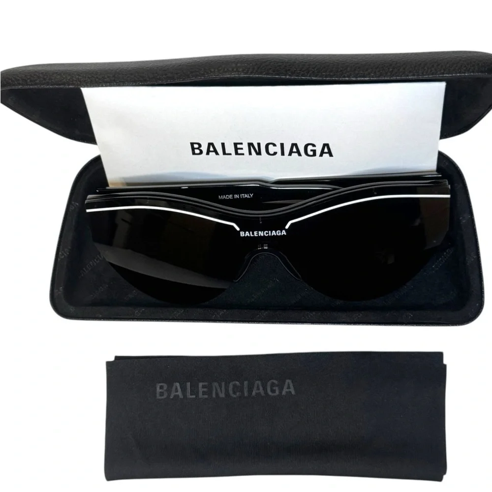 Balenciaga Cat Eye Shield Sunglasses 99mm -
BB0004S - Picture 14 of 17